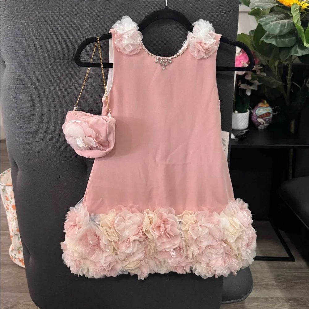 FINAL SALE✨
PINK GIRL Pink Floral Girl's Dress with matching bag - Picture 4 of 9